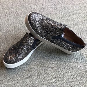 Mossimo Slip on sneakers